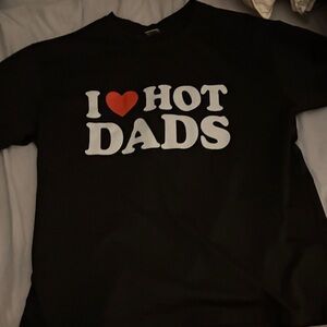 I heart hot dads tee men’s medium